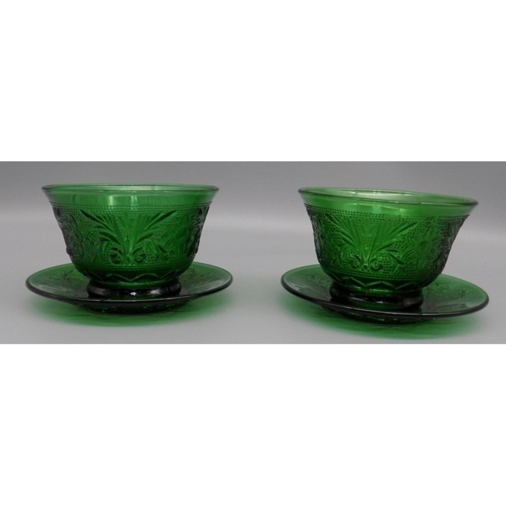 2 Forest Green Sandwich Glass Custard Cups With Underplates 40's Anchor Hocking